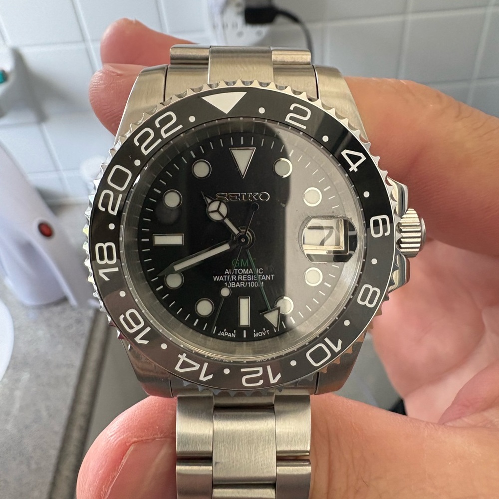 Seiko GMT MOD - Men's Black and Silver Watch -  Batman